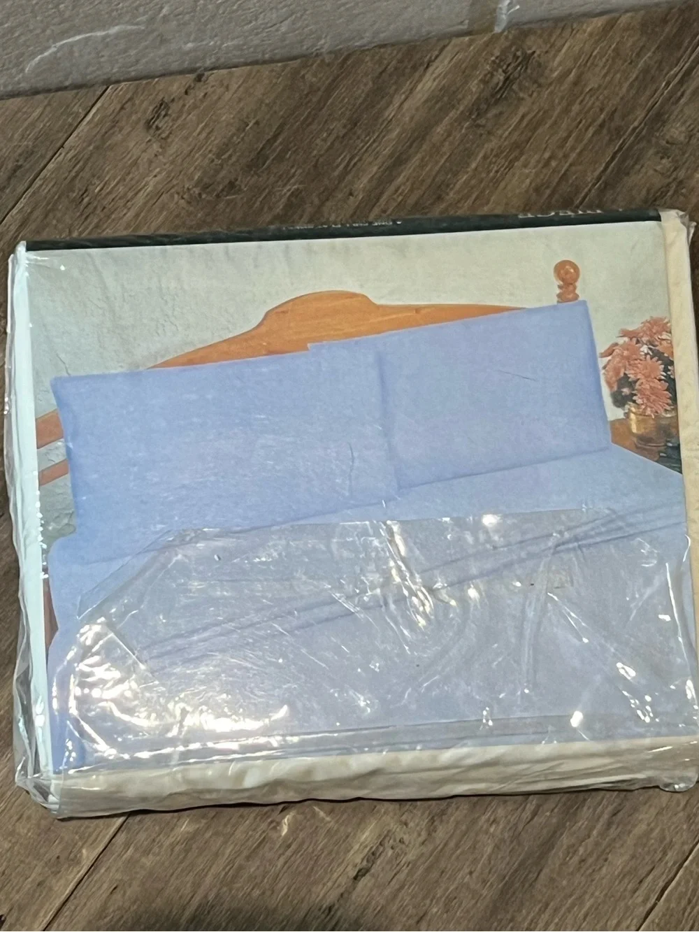New In package Signature beige 4 piece full size bedsheet set deep pocket fitted